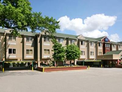 фото отеля Microtel Inn Lake Norman Cornelius