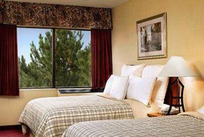 фото отеля Four Points by Sheraton St. Catharines Niagara Suites