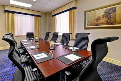 фото отеля Four Points by Sheraton St. Catharines Niagara Suites