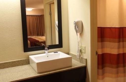 фото отеля Red Roof Inn Alexandria (Virginia)