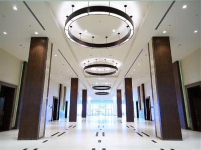 фото отеля Centra Government Complex Hotel & Convention Centre