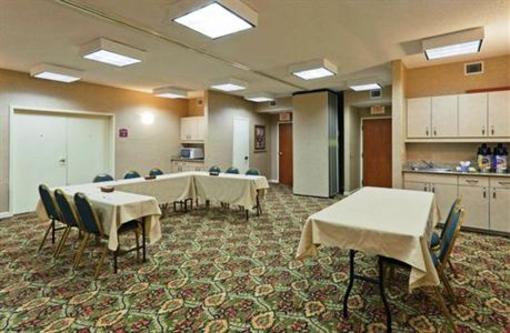 фото отеля Holiday Inn Express Fultondale