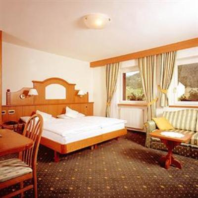 фото отеля Hotel Scoiattolo Selva di Val Gardena