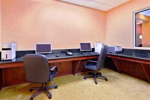 фото отеля Holiday Inn Express Suites - Malvern