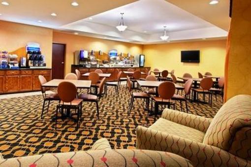 фото отеля Holiday Inn Express Suites - Malvern