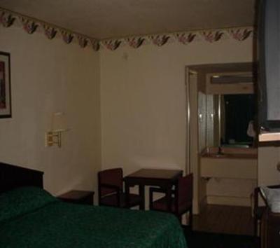 фото отеля Travel Inn San Antonio Lackland Sea World