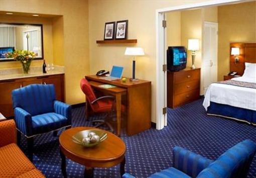 фото отеля Courtyard Hotel North Arlington Heights