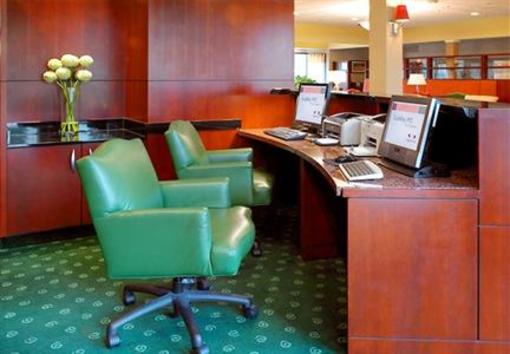 фото отеля Courtyard Hotel North Arlington Heights