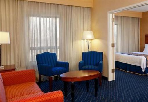 фото отеля Courtyard Hotel North Arlington Heights