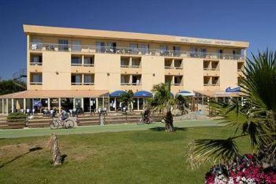 фото отеля Hotel Le Neptune Saint-Pierre-la-Mer