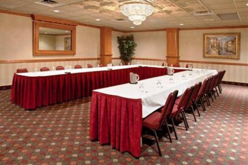 фото отеля Holiday Inn Detroit Southgate