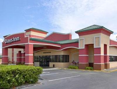 фото отеля Days Inn North Universal Studios Orlando