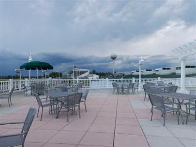 фото отеля Vernon Downs Hotel