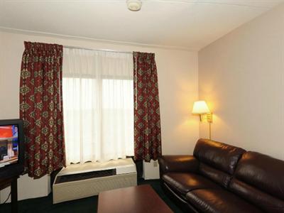 фото отеля Vernon Downs Hotel