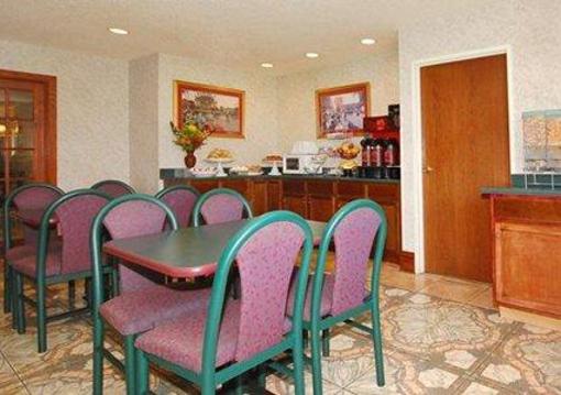 фото отеля Comfort Suites Lansing