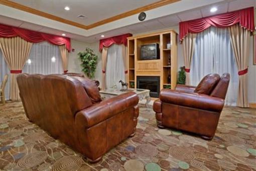 фото отеля Holiday Inn Express Hotels And Suites Albermarle