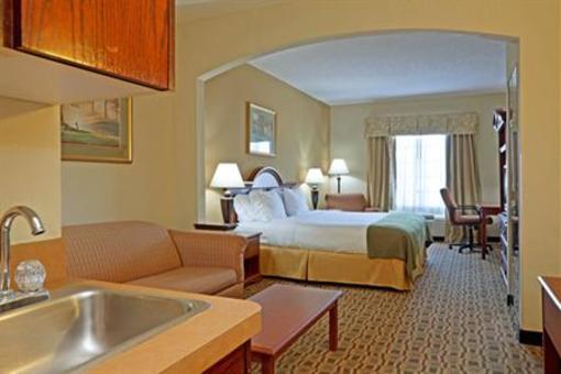 фото отеля Holiday Inn Express Hotels And Suites Albermarle