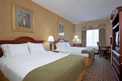фото отеля Holiday Inn Express Hotels And Suites Albermarle