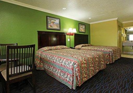 фото отеля Econo Lodge Hobby Houston