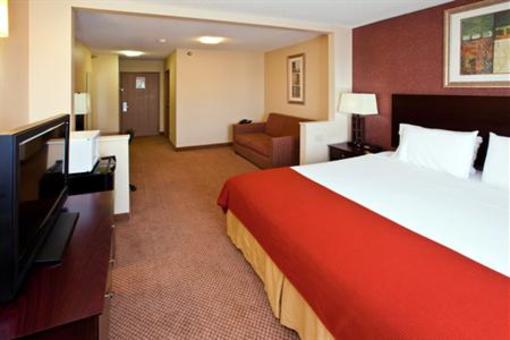 фото отеля Holiday Inn Express Cloverdale
