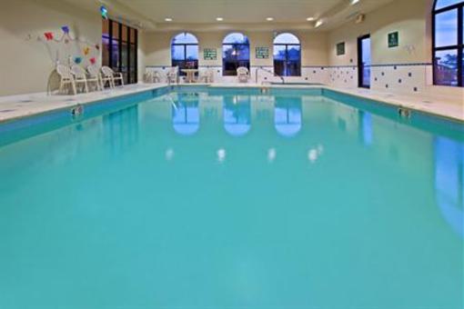 фото отеля Holiday Inn Express Cloverdale