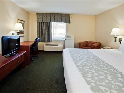 фото отеля La Quinta Inn Tampa East Fairgrounds