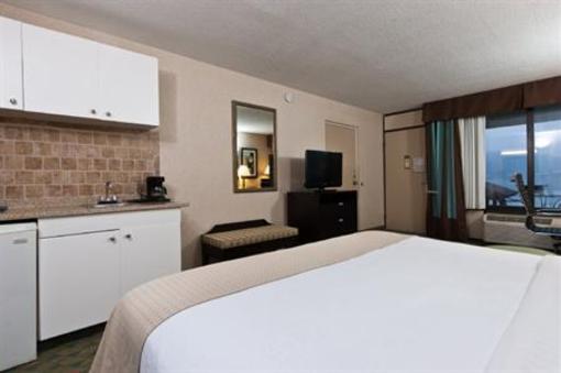 фото отеля Best Western Plus Lake Guntersville Hotel