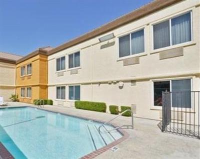 фото отеля Comfort Suites Tulare
