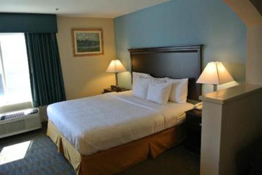 фото отеля Comfort Suites Tulare