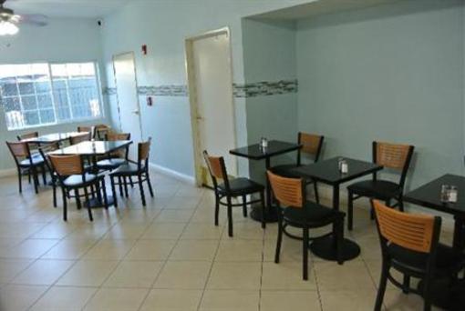 фото отеля Comfort Suites Tulare