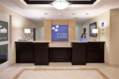 фото отеля Holiday Inn Express Hotel & Suites Savannah-Midtown