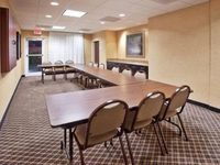 Holiday Inn Express Hotel & Suites Savannah-Midtown