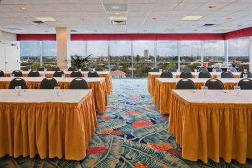 фото отеля Holiday Inn Sarasota - Lido Beach