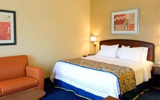 фото отеля Courtyard by Marriott Chicago St. Charles