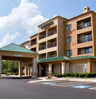 фото отеля Courtyard by Marriott Chicago St. Charles