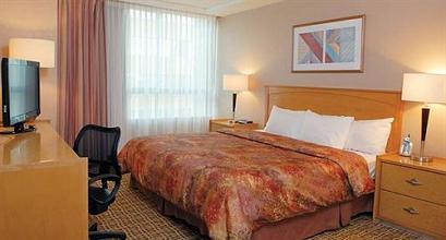 фото отеля Landis Hotel & Suites