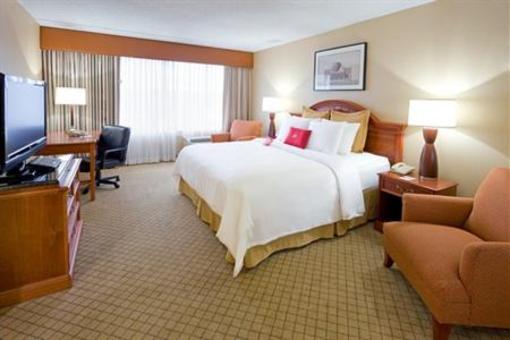фото отеля Crowne Plaza Hotel Englewood