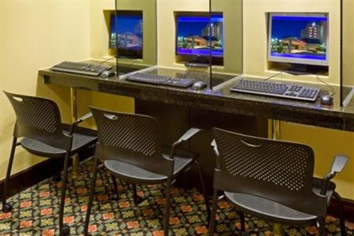 фото отеля Crowne Plaza Hotel Englewood