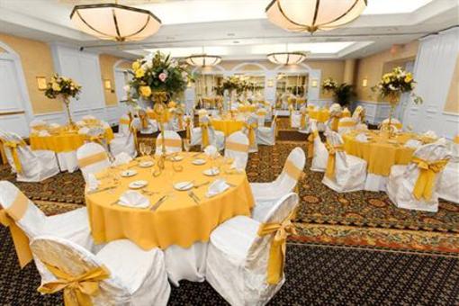 фото отеля Crowne Plaza Hotel Englewood