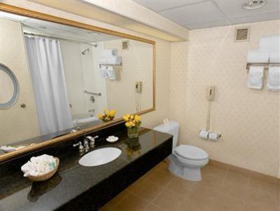 фото отеля Crowne Plaza Hotel Englewood
