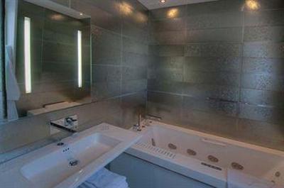 фото отеля Hotel des Champs-Elysees