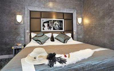 фото отеля Hotel des Champs-Elysees
