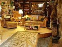 Historic Tamarack Lodge & Cabins