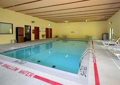 фото отеля Comfort Suites Coraopolis