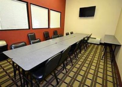 фото отеля Comfort Suites Coraopolis