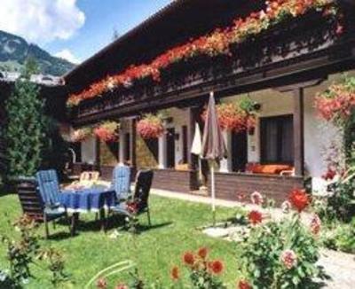 фото отеля Alpen Appartement Hof