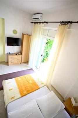 фото отеля Apartment Juradin 1 & 2