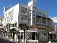 Yatt Hotel