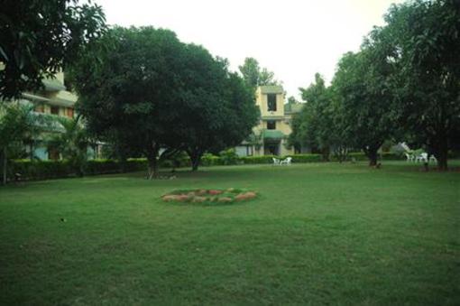 фото отеля Corbett Maya Resort