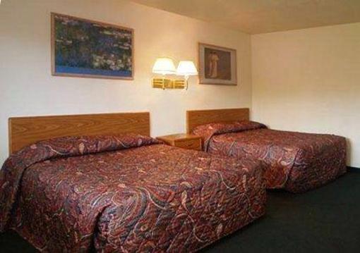 фото отеля Econo Lodge WaKeeney